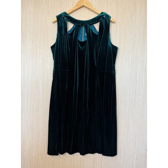 Eliza J Velvet Cutout Sheath Dress Womens Size 22W Hunter Green Event Evening - Picture 2 of 11